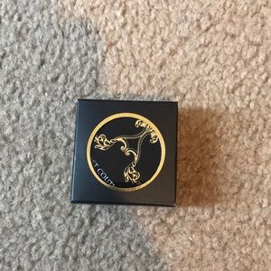 Artist Couture Diamond Glow Powder